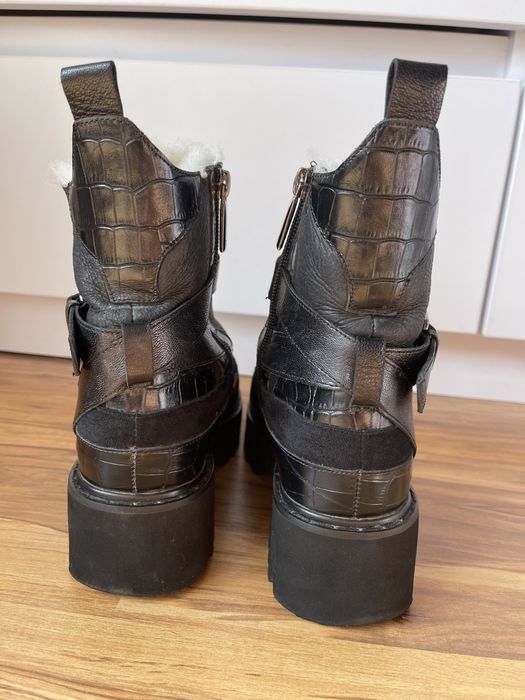 Продам зимние кожаные ботинки VITTO ROSSI