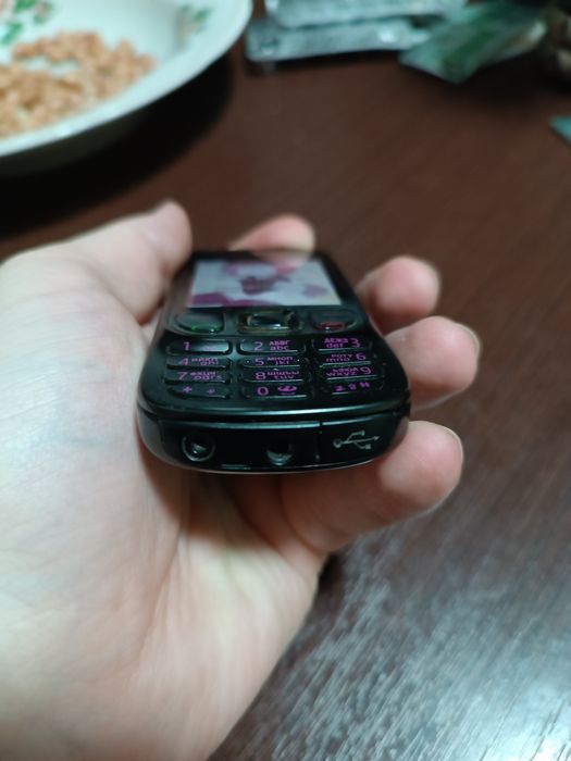 Телефон Нокиа 6303