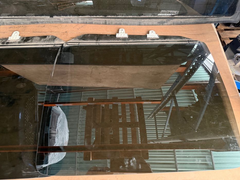 Conjunto de vidros pretos Originais Nissan Navara D22