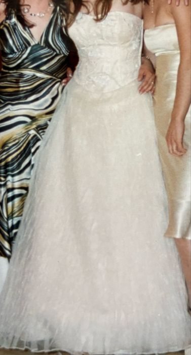 Vestido de Noiva saia tule e corpete