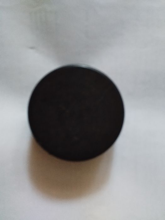 Шайба для игры в хоккей советских времён,оригинал,Таллин , состояние