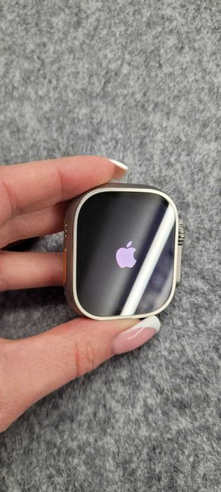 Продам Apple Watch Ultra з новим оригінальним ремінцем