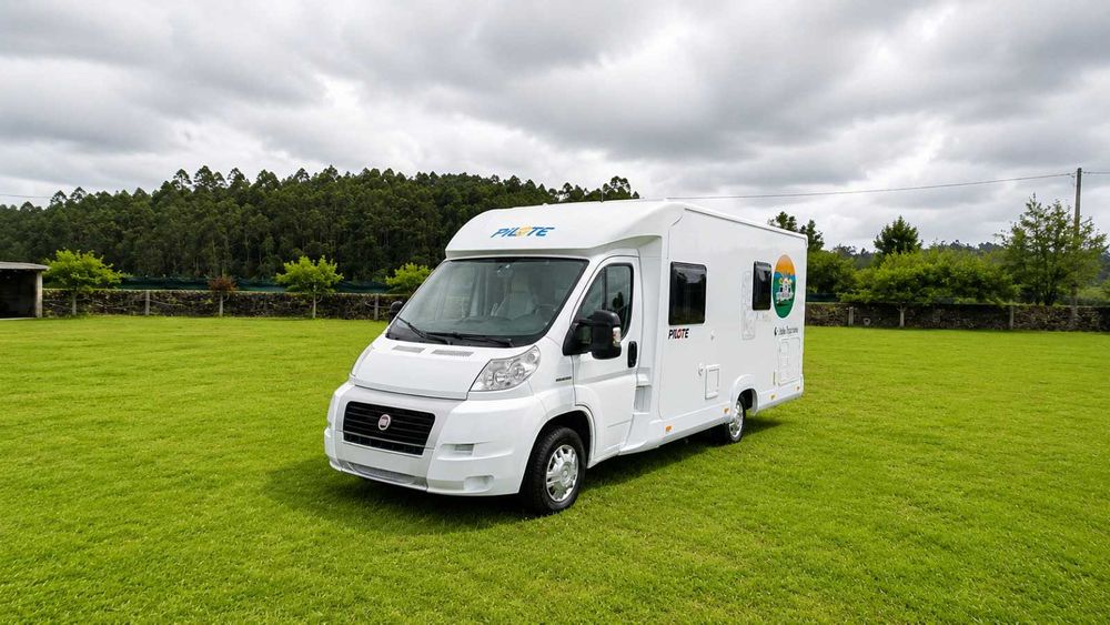 Autocaravana Fiat/Ducato Pilote | 85.000 km |  3 painéis solares