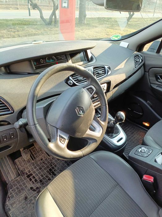 Renault Scenic 2012 do negocjacji