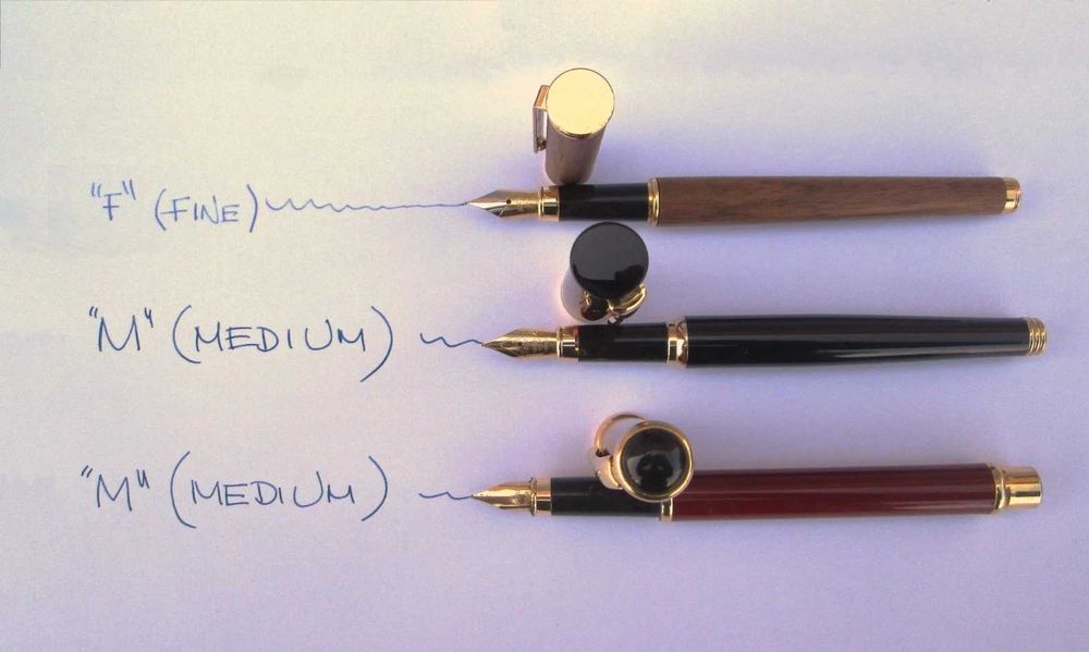 Lote de 3 bonitas canetas de tinta permanente