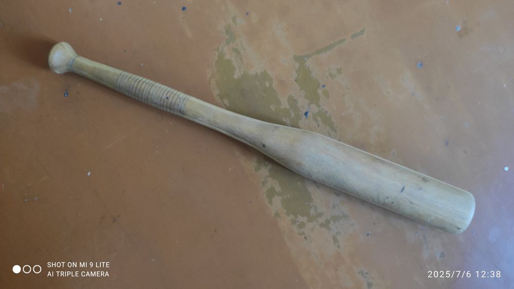 Бита бейсбольная