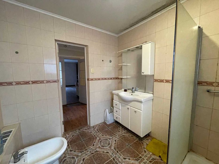 Здається 2 поверх будинок 400 м2 3 рівні, гараж,підвал Ракетне Урочище