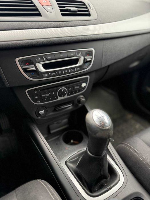 RENAULT MEGANE 1.5 Дизель 2011