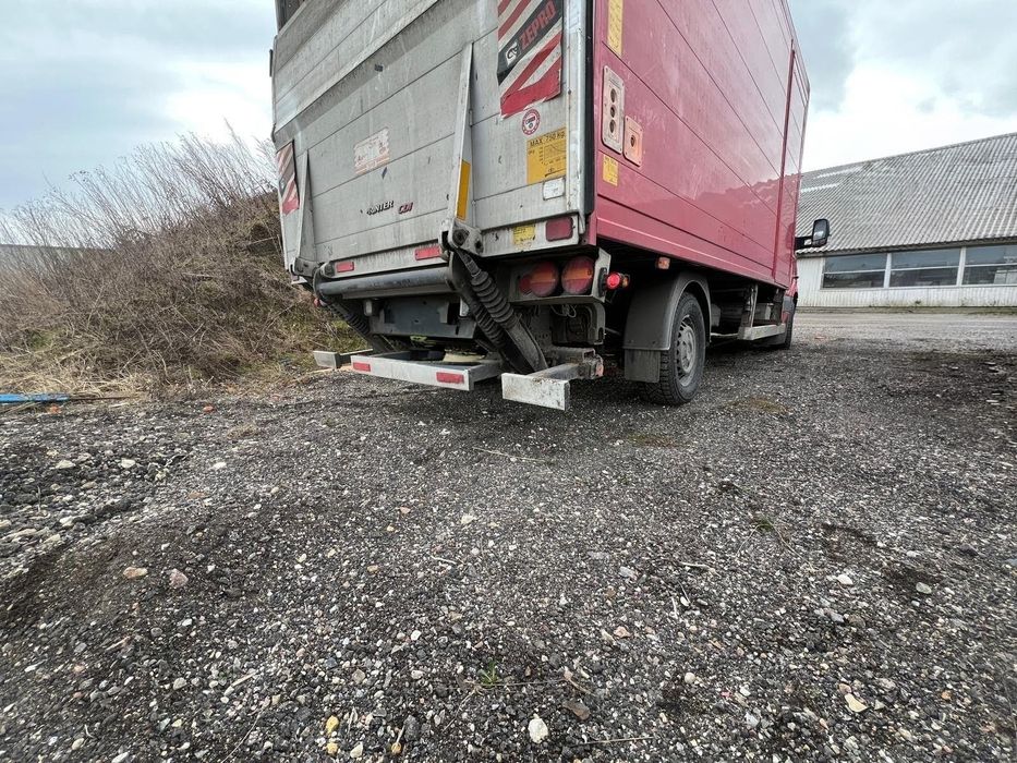 Mercedes Sprinter 318 kontener winda automat