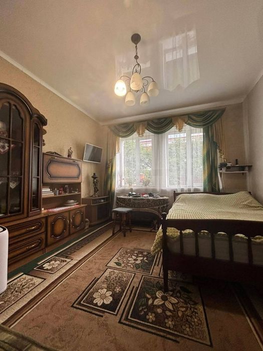 Продаж половини будинку м.Шептицький
