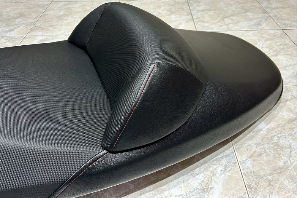 Banco Mota SYM GTS Evo 125 velho por novo
