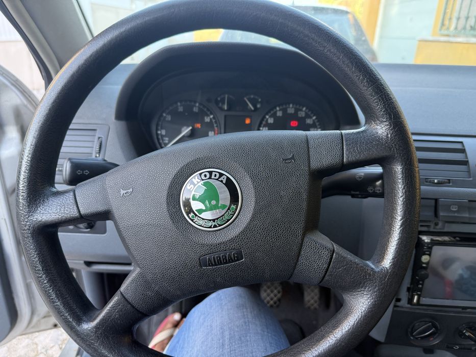 Skoda fabia 1.4 gasolina 2002