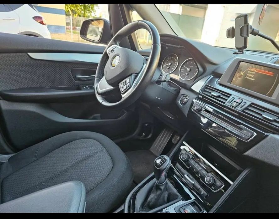 BMW 216i mais teto panoramico — photo 3