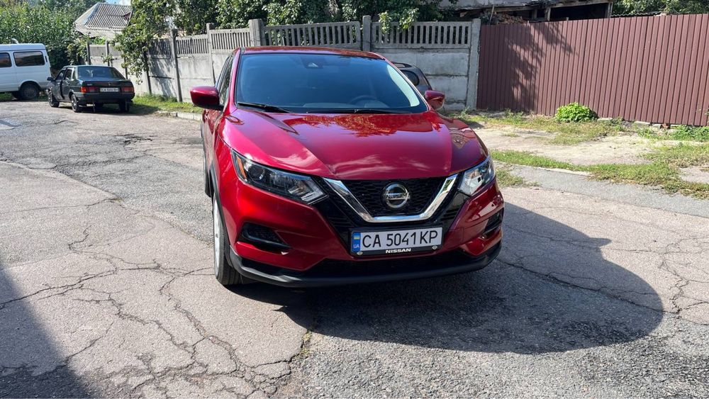 Продам nissan rogue sport 2020