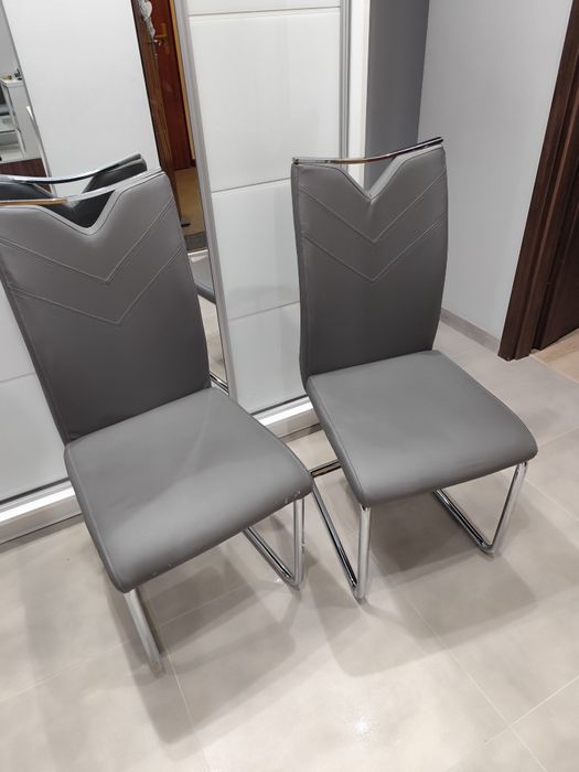 Sprzedam krzesła 4 sztuki