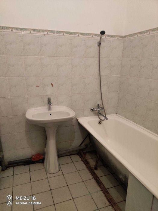 Інститутська, б.13/4, 44 кв м.Світло ЗАВЖДИ! Царський будинок 15000грн