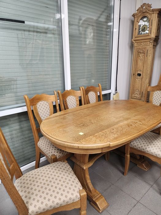 Дубовий стіл та 6 стільців