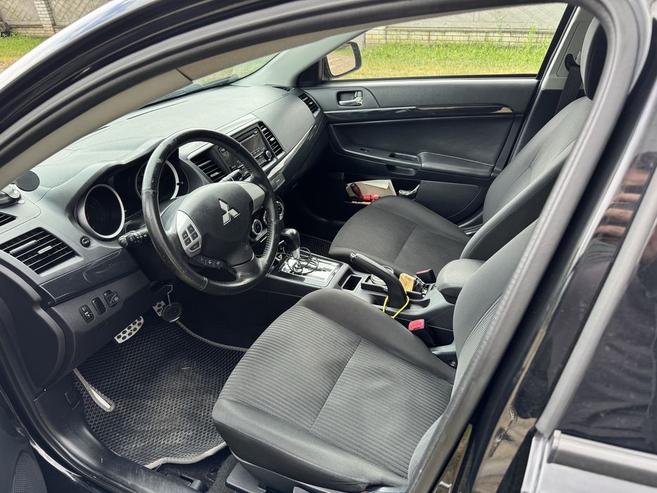 Продам Mitsubishi Lancer 2014
