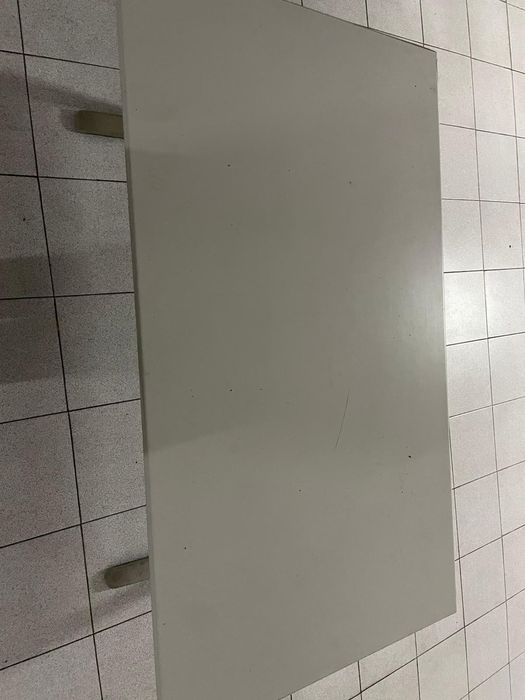 Secretária de ferro