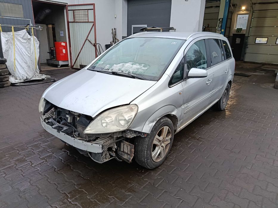 Opel Zafira Z19DT 2007r NA CZĘŚCI