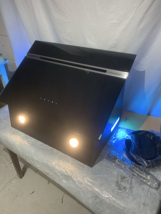 Витяжка кухонна Klarstein Alina  60 см.