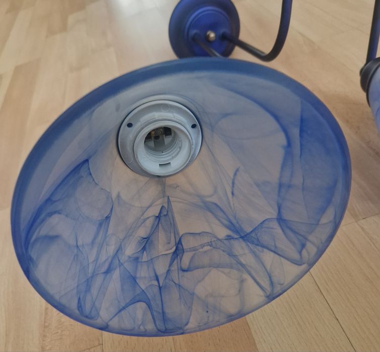 Lampa sufitowa niebieska