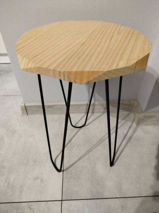 Stolik Nocny / Kwietnik LOFT – Surowe Drewno i Metal