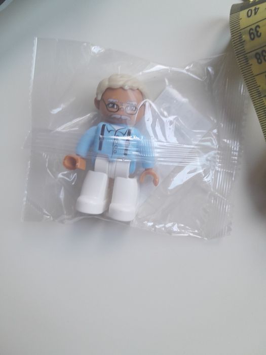 Sprzedam figurkę do zabawy