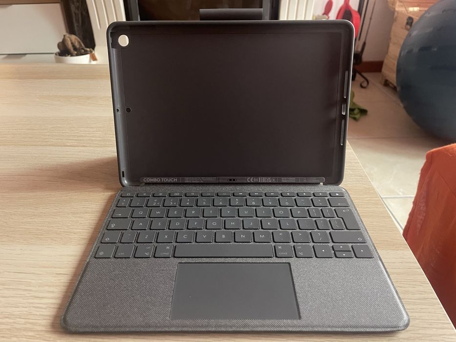 Combo touch Logitech  iPad 9th