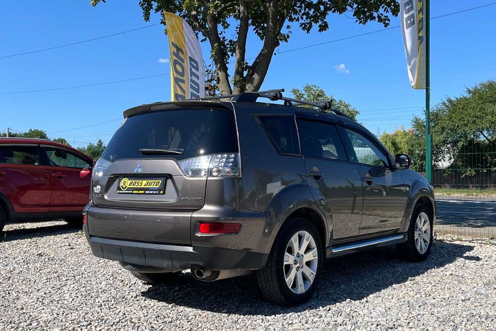 Mitsubishi Outlander 2011