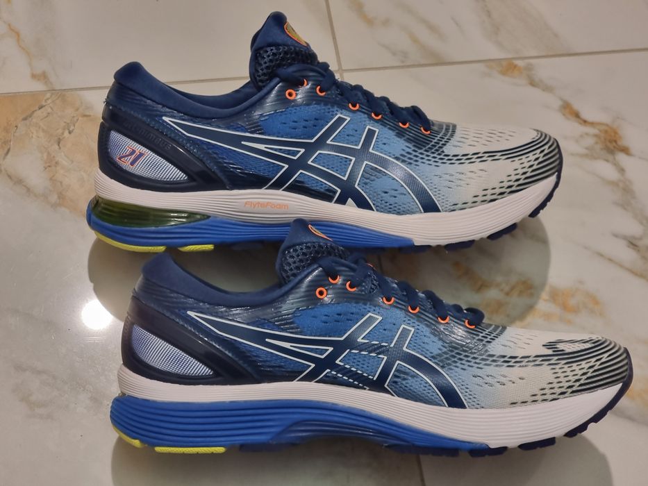 Оригінал 100% чоловічі кросівки asics nimbus 21   eur 45