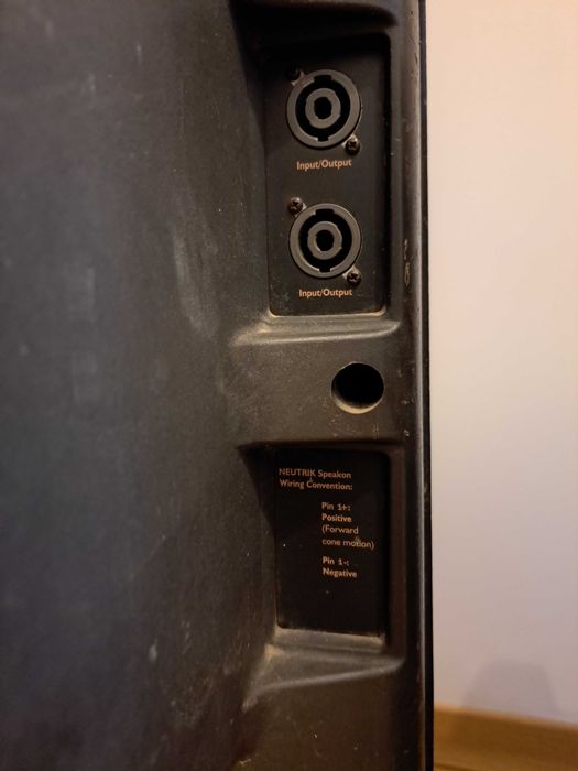 Colunas Passivas JBL EON 15