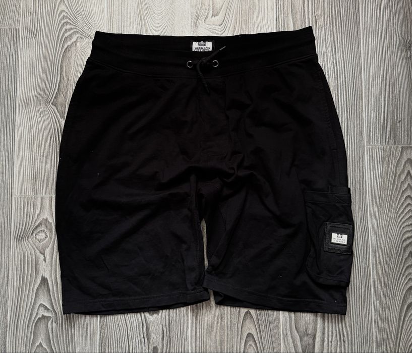 Weekend offender шорты