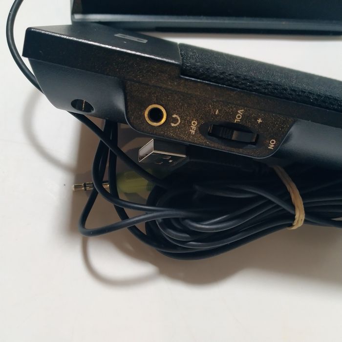 Colunas para PC / Portátil (HP, Logitech e Genius)