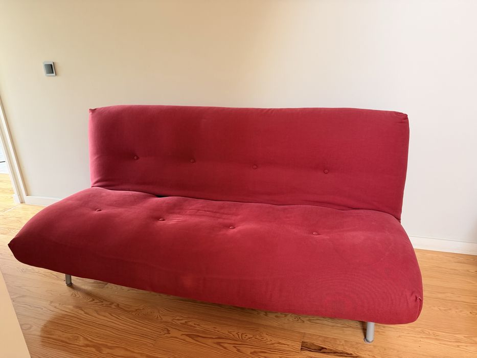 Sofá-Cama Clic-Clac Vermelho (3 Lugares) – Usado em Bom Estado