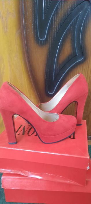 Туфлі червні замшеві