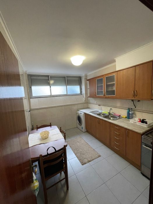 Quarto para arrendar para casal