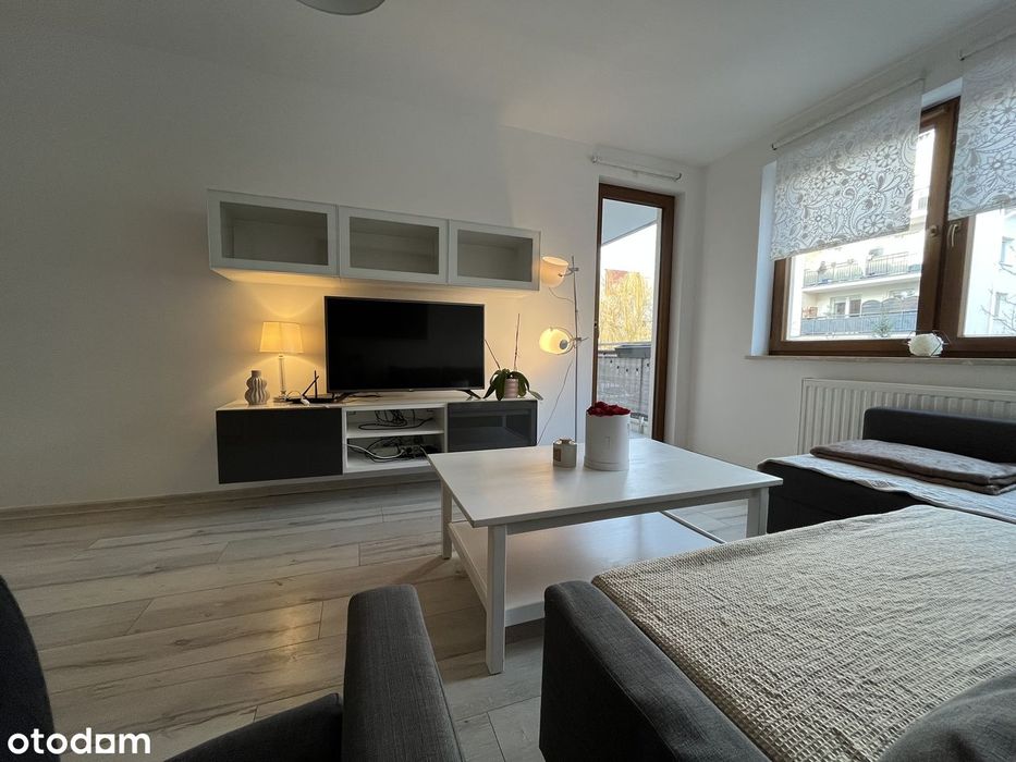 BEZ POŚREDNIKÓW/ 3 pokoje|oddzielna kuchnia| balkon| zamknięte osiedle