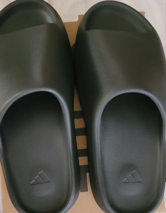 Yeezy slide Dark Onyx