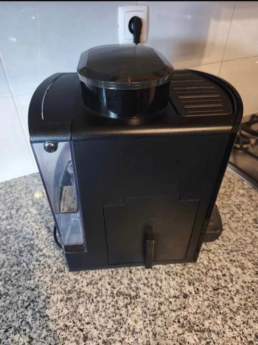 Máquina Café Krups Automática com moinho