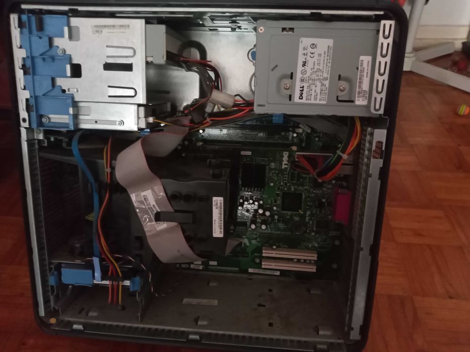 Dell Optiplex GX520 Desktop PC for Parts or Repair64409246816769123