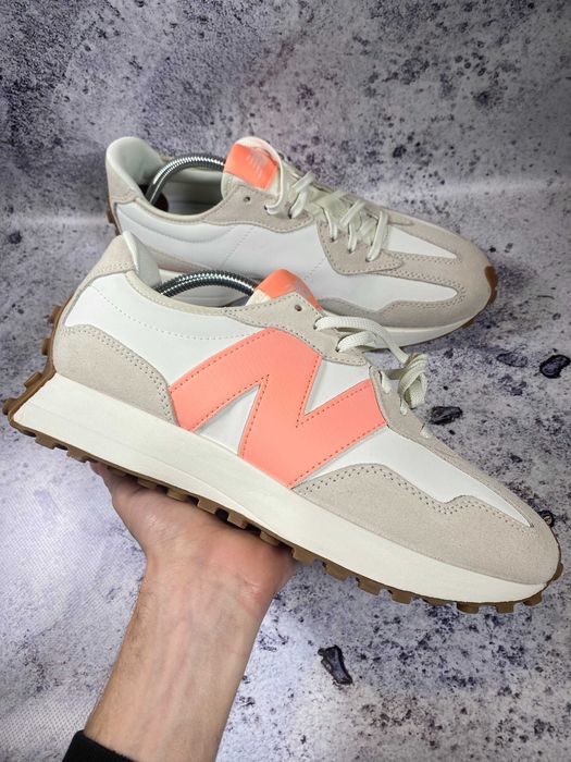 buty sportowe Sneakersy New balance 327 z Brzoskwiniowym logo 43EU