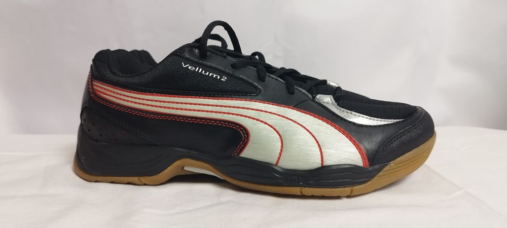 Nowe buty halowe Puma rozmiar 39