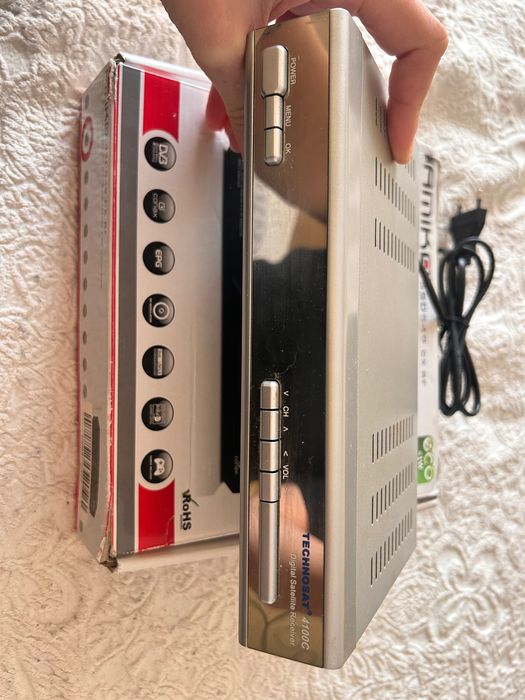 Супутниковий ресивер technosat 4100c