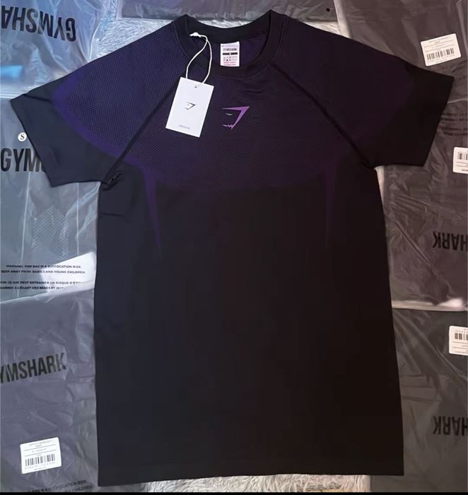 Рашгард Gymshark Onyx V5 Seamless Compression T-Shirt (Чорний / Фіолетовий)