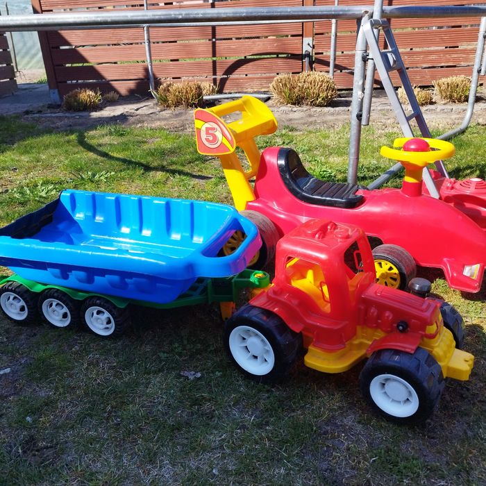 Duze zabawki dziecięce Auto jeździk  traktor z przyczepą