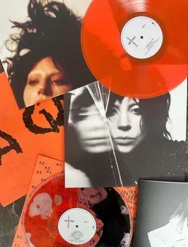 新品Lady Gaga「MAYHEM」Liquid液体入り/カラーレコード2枚組 Lady Gaga Mayhem レコード アナログ 新品未使用 液体入り｜Yahoo