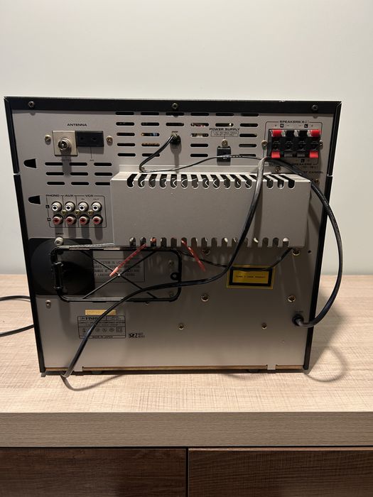 Zestaw Audio Fisher plus 2 kolumny