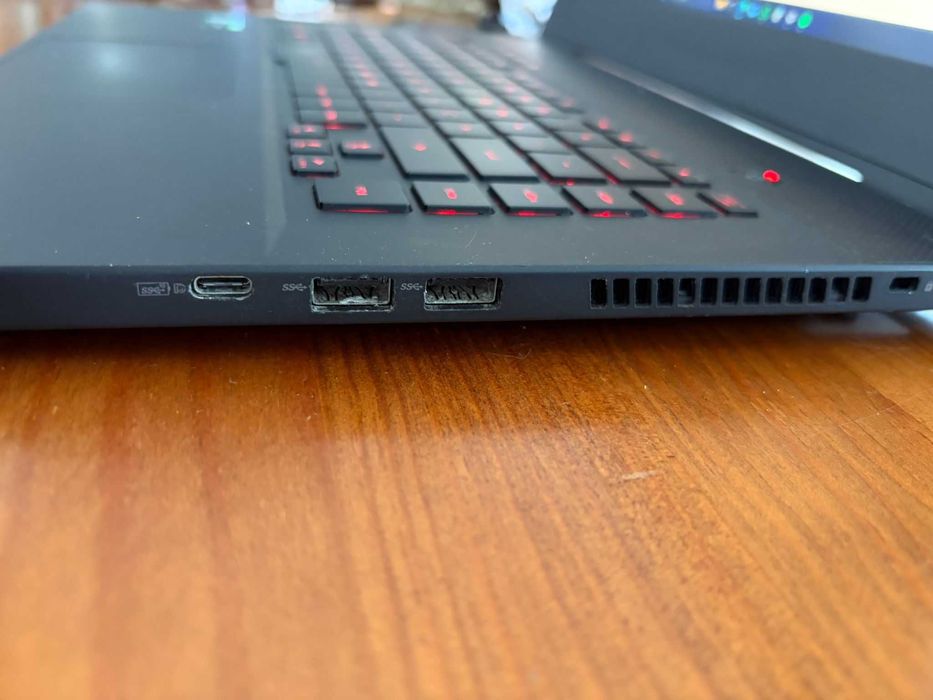 Asus Portátil Gaming - Rog Zephyrus M