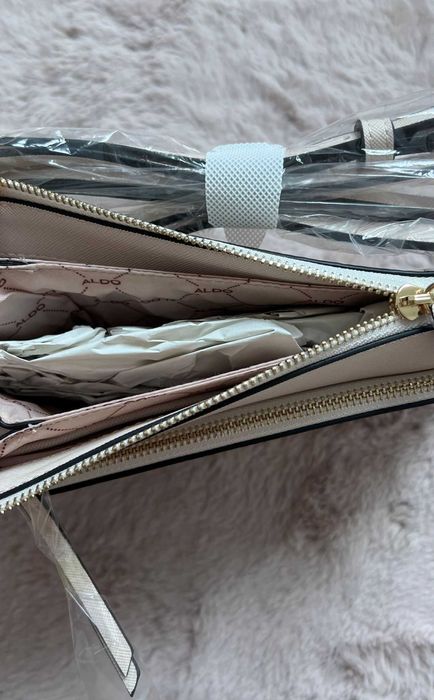 Piękna torebka listonoszka Aldo